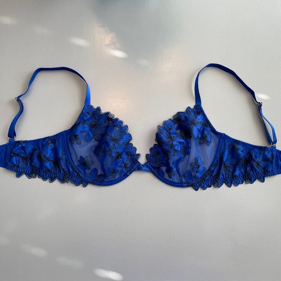 NWOT VERY SEXY Unlined Floral Embroidery Demi Bra in Blue Oar/cobalt & black 36D - Picture 10 of 14